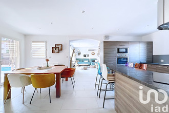  maison st-mitre-les-remparts 13920