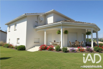  maison st-nauphary 82370