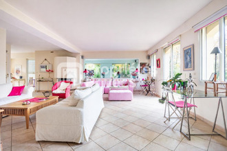  maison st-paul-en-foret 83440