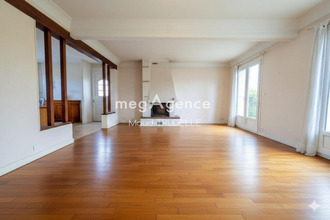  maison st-pavace 72190