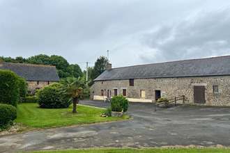  maison st-pierre-des-landes 53500