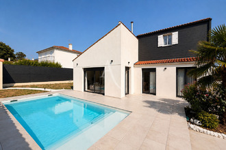 maison stes 17100