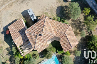  maison tavernes 83670