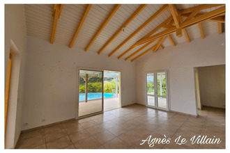  maison terre-de-bas 97136