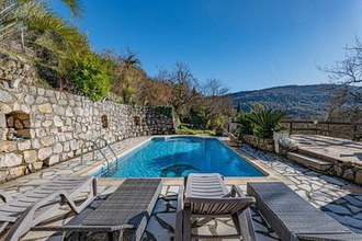  maison tourrettes-sur-loup 06140