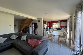  maison treillieres 44119