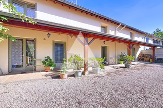  maison valeille 42110