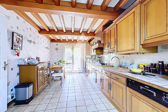  maison valeille 42110