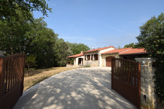  maison vers 46090