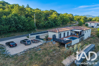  maison vesseaux 07200