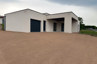  maison villemtais 42155