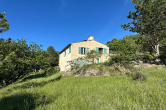  maison villemus 04110