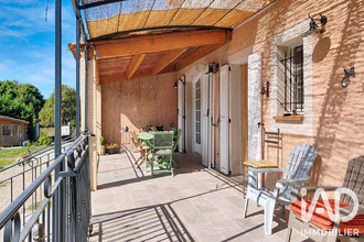 maison villemus 04110
