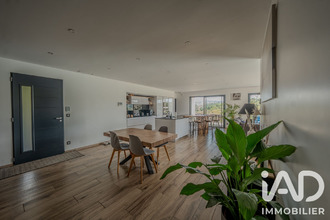  maison villeneuve-de-berg 07170