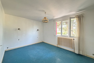  maison yevres 28160