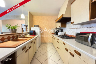  maison yzernay 49360