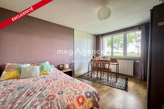  maison yzernay 49360