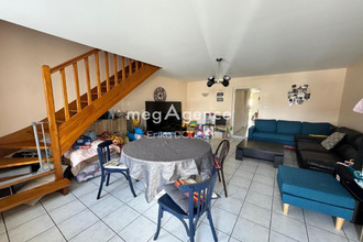  maison yzernay 49360