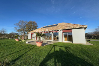  maison yzernay 49360