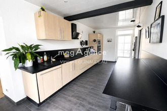  maison yzernay 49360