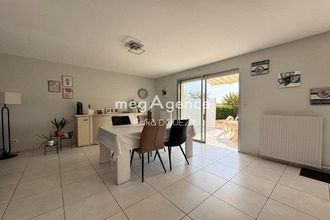  maison yzernay 49360
