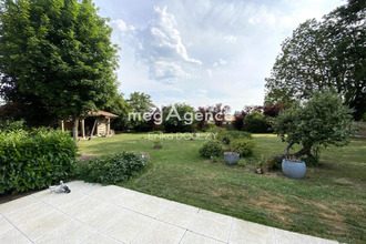  maison yzernay 49360