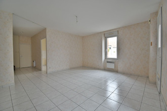  maison yzernay 49360