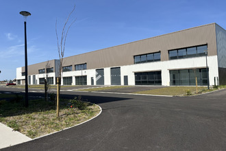 neufs localcommercial escource 40210