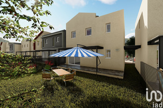 neufs maison senas 13560