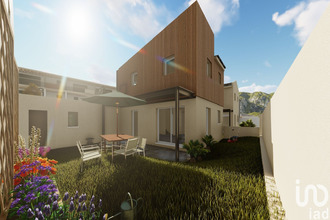 neufs maison senas 13560