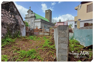  terrain basse-terre 97100