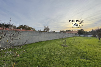  terrain grosbreuil 85440