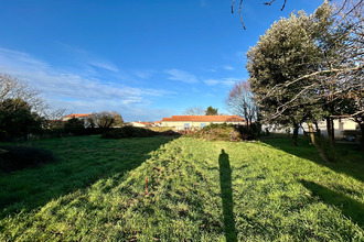  terrain la-creche 79260