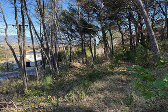  terrain la-roque-d-antheron 13640