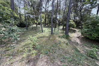  terrain lourmarin 84160