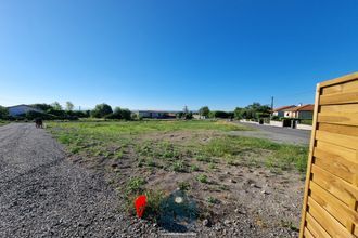  terrain pessat-villeneuve 63200