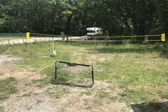  terrain pierrevert 04860