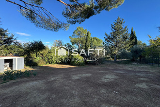  terrain pierrevert 04860