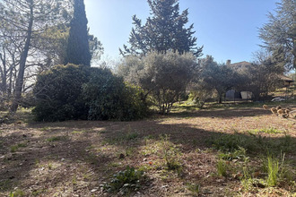  terrain pierrevert 04860