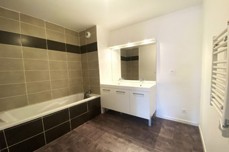 Ma-Cabane - Vente Appartement Bourgoin-Jallieu, 77 m²