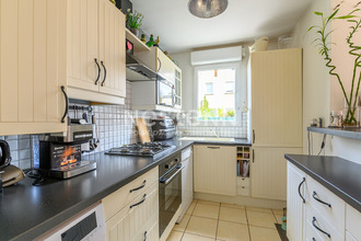 Ma-Cabane - Vente Appartement BUSSY-SAINT-GEORGES, 85 m²