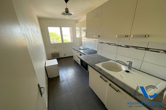 Ma-Cabane - Vente Appartement CUERS, 66 m²