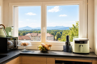 Ma-Cabane - Vente Appartement Ferney-Voltaire, 63 m²