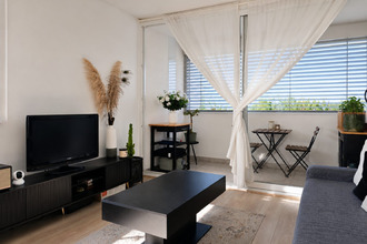 Ma-Cabane - Vente Appartement Ferney-Voltaire, 63 m²