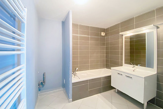 Ma-Cabane - Vente Appartement GENAS, 100 m²