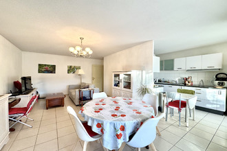 Ma-Cabane - Vente Appartement Hyères, 67 m²