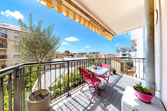 Ma-Cabane - Vente Appartement LA GARENNE-COLOMBES, 66 m²
