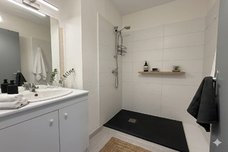 Ma-Cabane - Vente Appartement LA ROQUE-D'ANTHERON, 53 m²