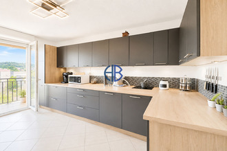 Ma-Cabane - Vente Appartement LA TOUR-DU-PIN, 103 m²