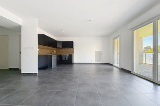 Ma-Cabane - Vente Appartement MARSEILLE 11, 63 m²